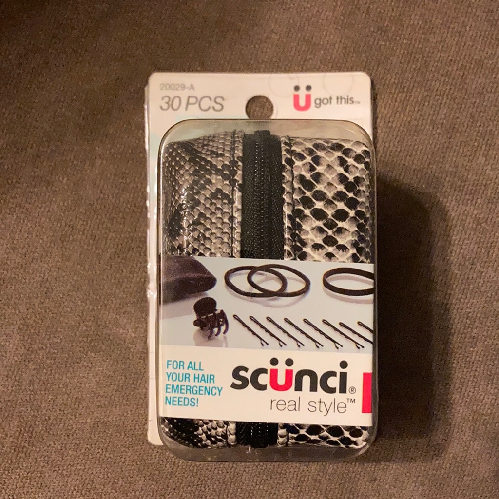 Scunci Emergency Hair Kit